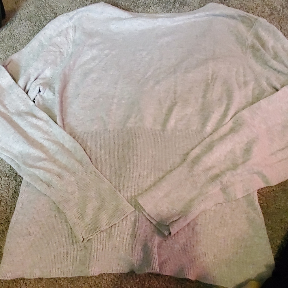 Very cute sweater! - Picture 5 of 5